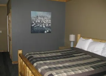 Big Horse Inn and Suites hotel thumbnail 6