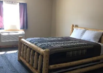 Big Horse Inn and Suites hotel thumbnail 8