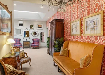 The Residence Hotel hotel thumbnail 3