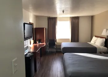 Ameri-Stay Inn & Suites hotel thumbnail 5