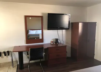 Ameri-Stay Inn & Suites hotel thumbnail 7