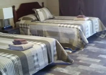 Dighton Inn hotel thumbnail 8