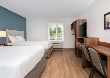 WoodSpring Suites Carol Stream - Chicago hotel thumbnail 8