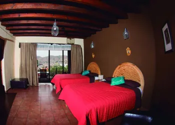 Hotel Chocolate Suites hotel thumbnail 8