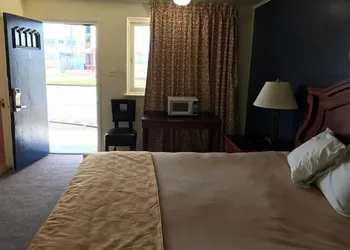 Sunset Inn hotel thumbnail 2