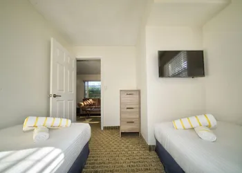 Club Lux Resort By the Beach hotel thumbnail 5