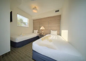 Club Lux Resort By the Beach hotel thumbnail 6