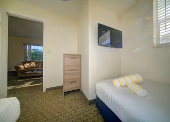 Club Lux Resort By the Beach hotel thumbnail 8