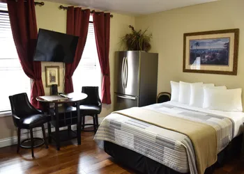 Silver Horseshoe Inn hotel thumbnail 6