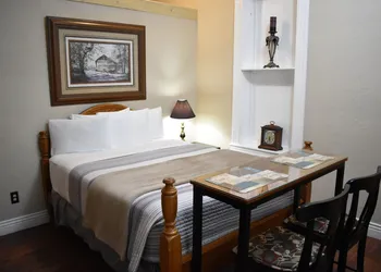 Silver Horseshoe Inn hotel thumbnail 8