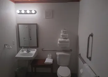 Comfort Zone Inn hotel thumbnail 7