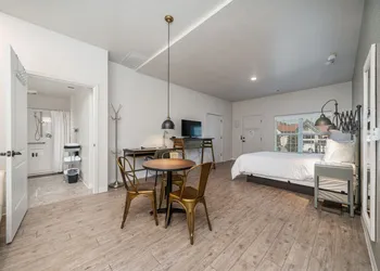 Best Court hotel thumbnail 3