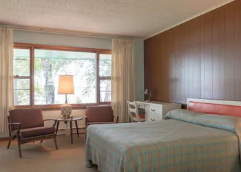 Historic Birch Lodge and Motel hotel thumbnail 3