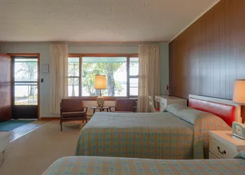 Historic Birch Lodge and Motel hotel thumbnail 4