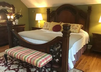 Red Rocker Inn hotel thumbnail 4
