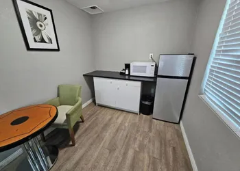 Hotel Ridgecrest an Extended Stay Studios hotel thumbnail 6