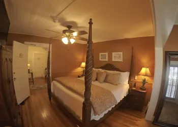 The Hibiscus House hotel thumbnail 4