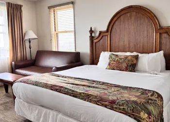 Hawaii Volcano House hotel thumbnail 8