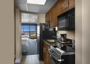 Holiday Pavilion Resort on the Boardwalk hotel thumbnail 3