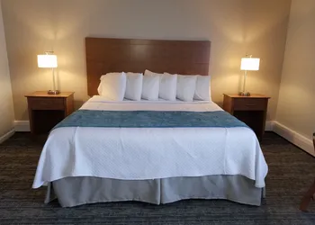 Hampton Village Inn hotel thumbnail 4