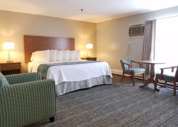 Hampton Village Inn hotel thumbnail 5