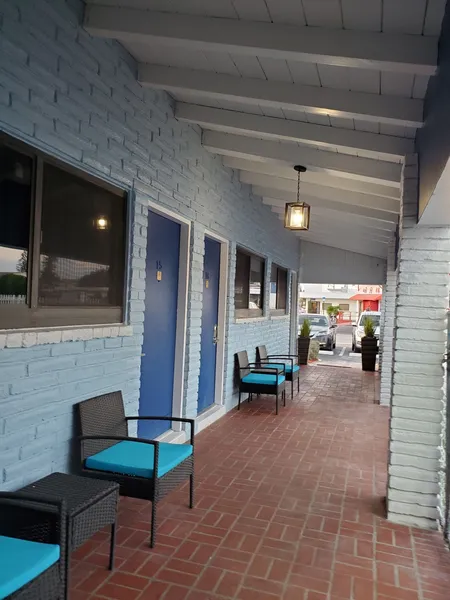 Hollywood Gardens Inn & Suites hotel detail image 2
