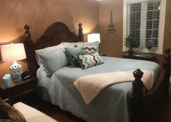 Castle Landing hotel thumbnail 6