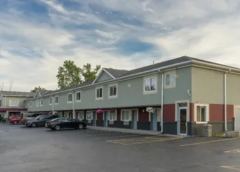 Relax Inn - Batavia hotel thumbnail 8