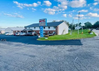Villa Inn Motel Near Hwy 12 WI Capital O hotel thumbnail 8