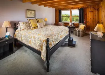 Snowvillage Inn hotel thumbnail 5