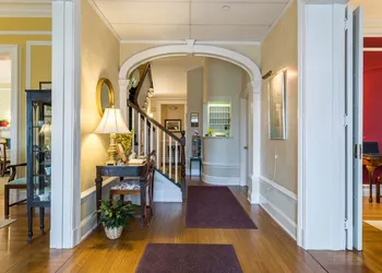 Stanton House Inn hotel thumbnail 2