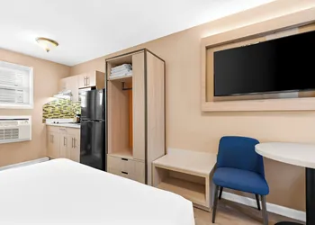 Mango Motel hotel thumbnail 5