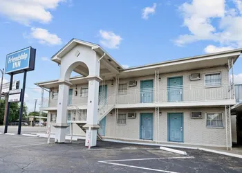 Friendship Inn hotel thumbnail 6