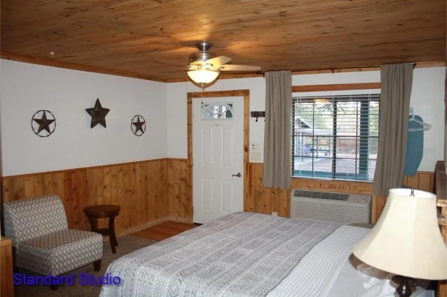Lumbermens Village hotel detail image 2
