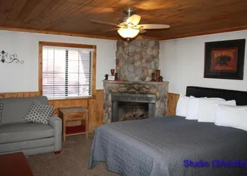Lumbermens Village hotel thumbnail 4