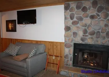 Lumbermens Village hotel thumbnail 5