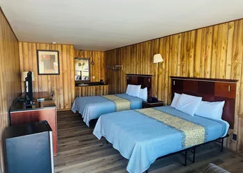 Country Inn Motel hotel thumbnail 4