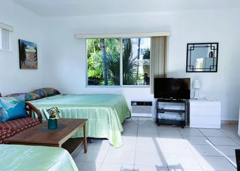 Beach Tide hotel thumbnail 3