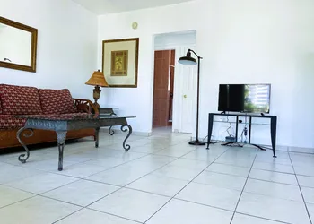 Beach Tide hotel thumbnail 6