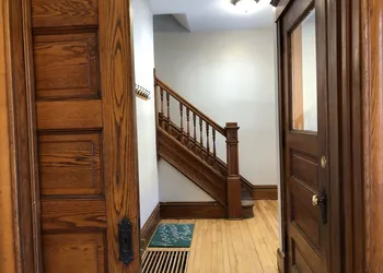 Midtown Manor hotel thumbnail 2