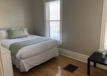 Midtown Manor hotel thumbnail 7