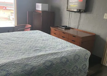 Surf Motel and Apartments hotel thumbnail 3