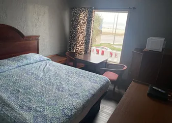 Surf Motel and Apartments hotel thumbnail 4
