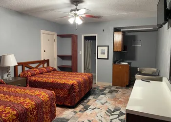 Southwind Inn hotel thumbnail 3