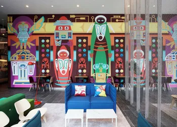 citizenM Seattle South Lake Union hotel thumbnail 3