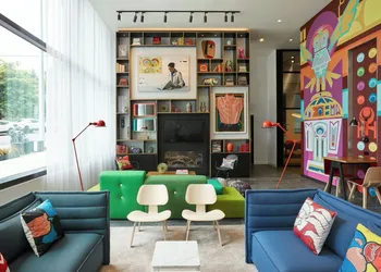 citizenM Seattle South Lake Union hotel thumbnail 5
