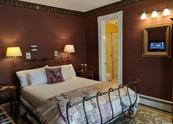Heart of the Village Inn hotel thumbnail 5