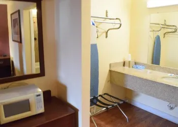 Delux Inn hotel thumbnail 4