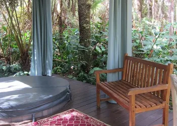 Volcano Mist Cottage hotel thumbnail 8