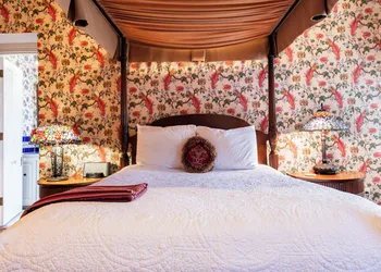 Central Park Bed & Breakfast hotel thumbnail 8